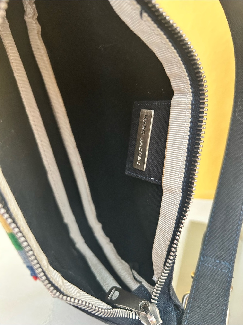 Marc Jacobs Black Canvas Rainbow Stripe Shoulder Bag Y2K Baguette Festivalstyle - Picture 13 of 13